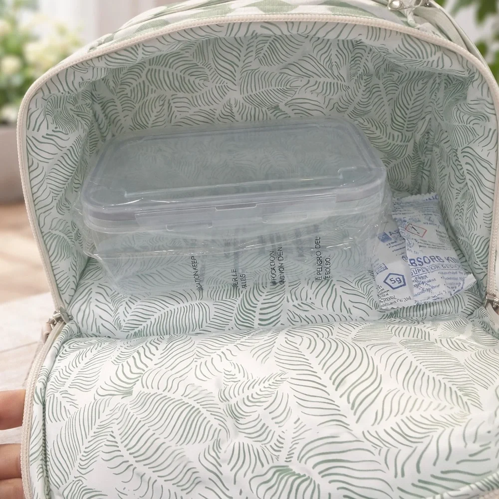Ollie & Olivia Insulated Lunch Tote w/ Container | NEW - Picture 3 of 4